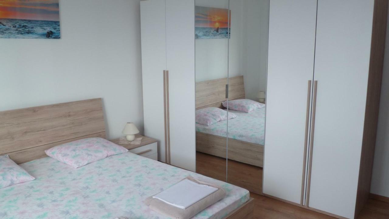 Apartman Helena Senj  Eksteriør bilde